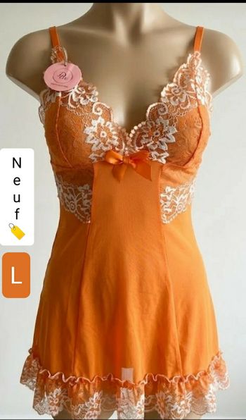 Nuisette Satinée Florale - Dos Lacé - Neuve avec Étiquette
