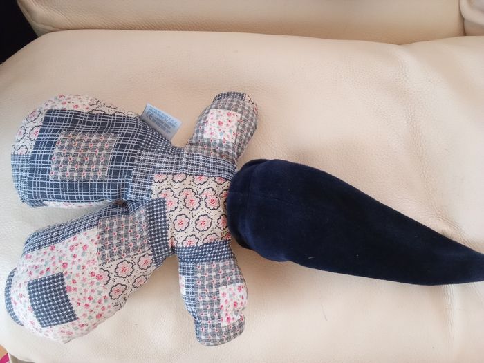 Doudou Moulin Roty vite un câlin poupée chiffon tissu 1997 bleu marine tissu style  patchwork  fleurs fleuri floral visage peint - photo numéro 9