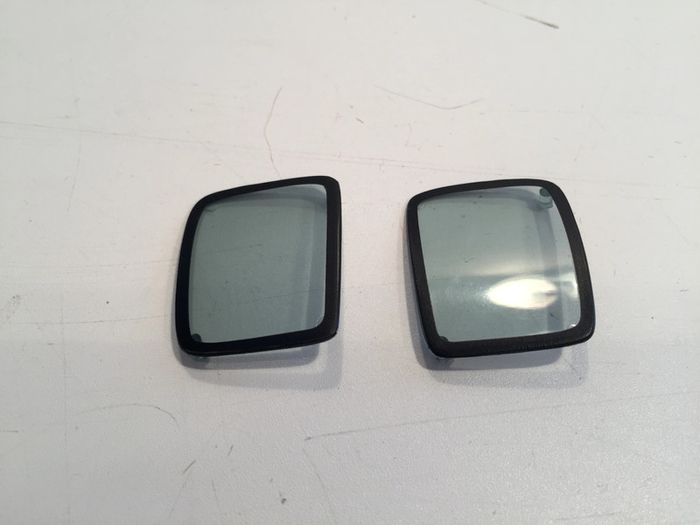 Lot vitres latérales pièce détachée miniature Chevrolet Colorado 2004 Maisto 1/18 1/18ème #A37