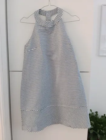 Robe en coton légère à fines rayures bleues taille XS
