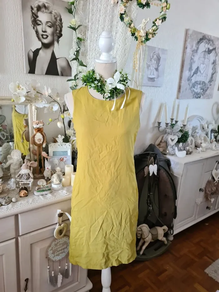 Robe moutarde 27 Quai de seine Taille 38 - photo numéro 2