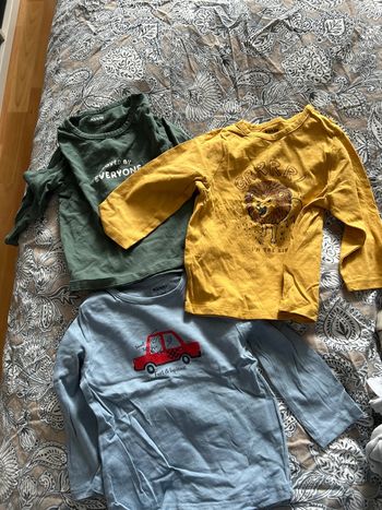 Lot tee shirts