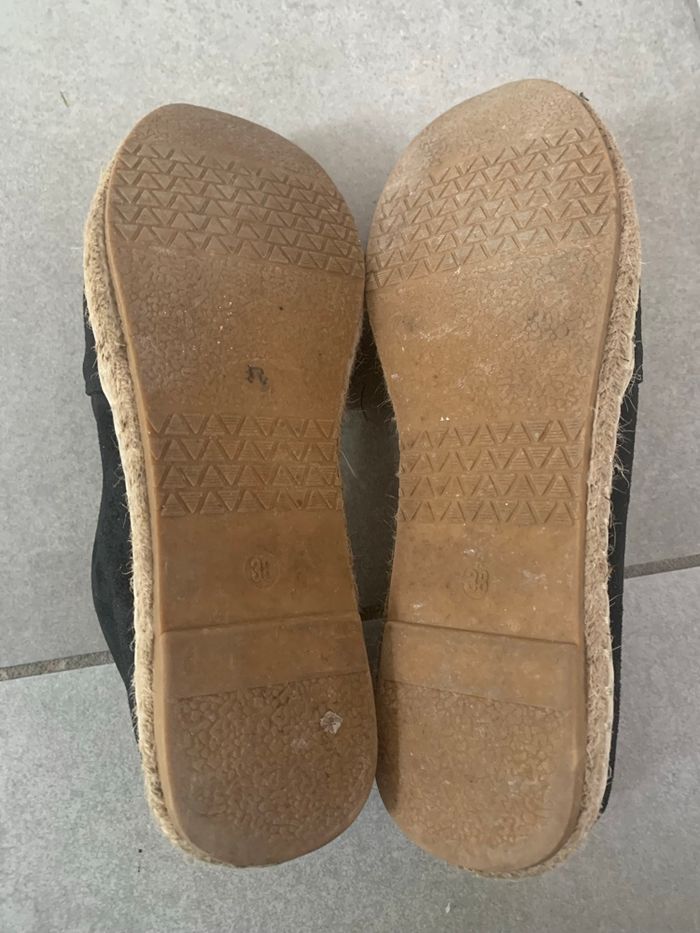 Escpadrilles noir effet daim taille 38 - photo numéro 3