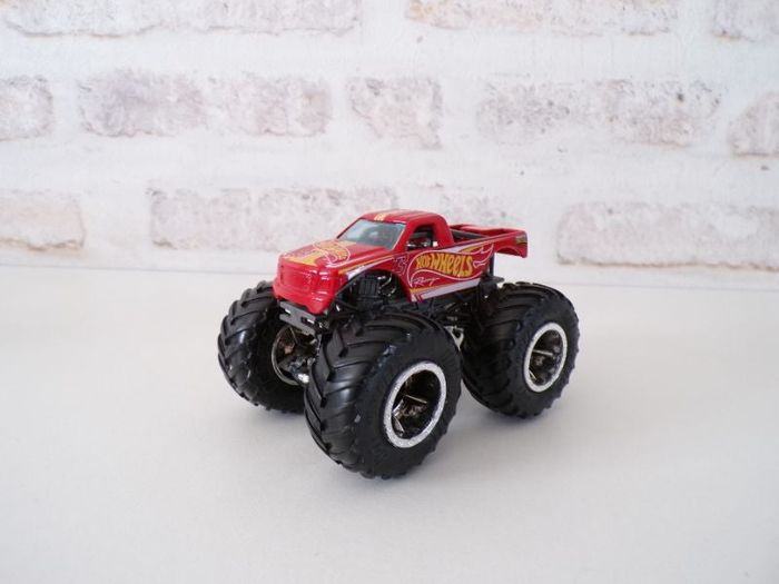 Monster truck - Hot Wheels - Racing 3 (J7)