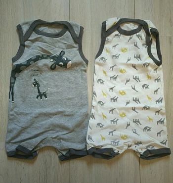 Lot de 2 barboteuses kiabi garçon taille 9 mois