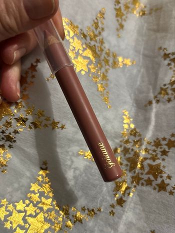 Rouge à lèvres crayon nude