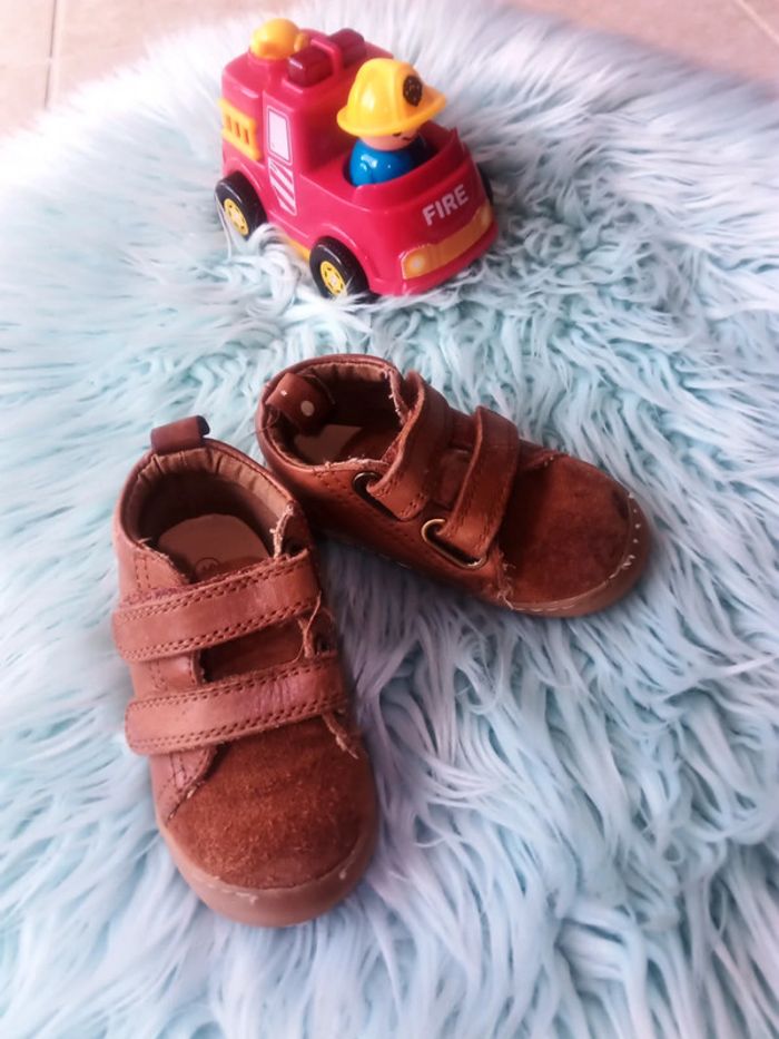 🐹 chaussures garçon marron taille 19