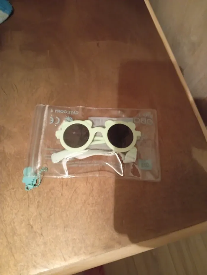 Lunette de soleil bébé