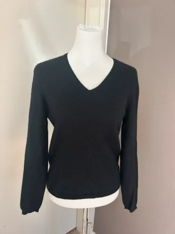 Monoprix, pull noir 100 % cachemire, taille 36/1