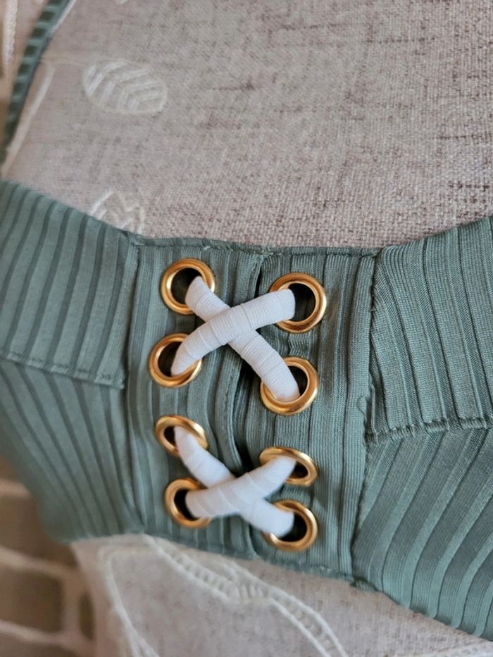 Maillot de bain 2 pièces vert sauge avec laçage - Kiabi - photo numéro 8