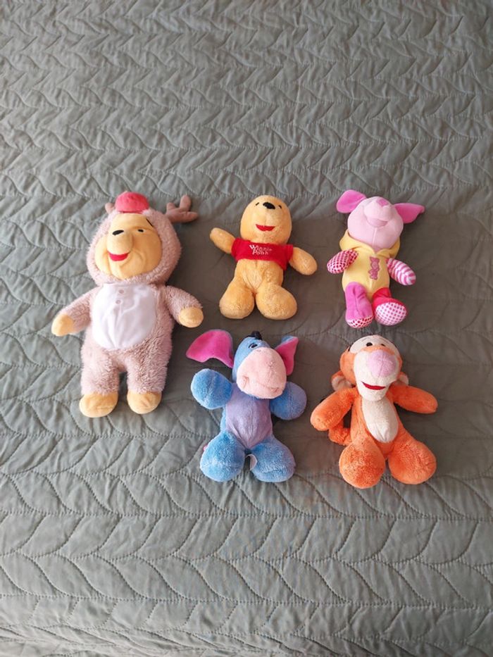 Lot de 5 peluches winne l'ourson