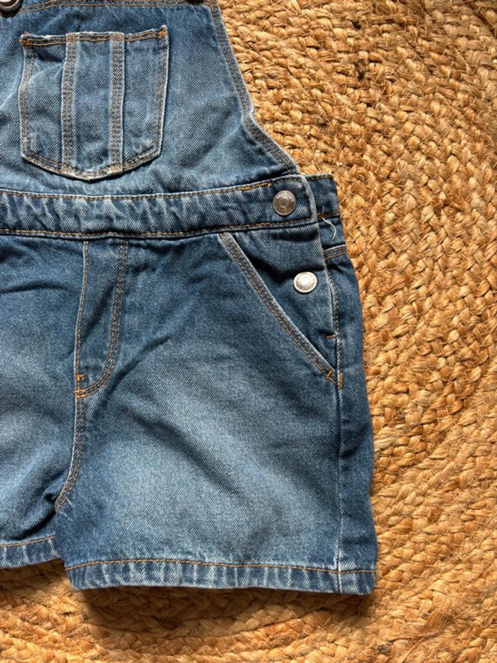 🌺Salopette short en jeans bleu Taille 6ans/114-119cm🌺 - photo numéro 3
