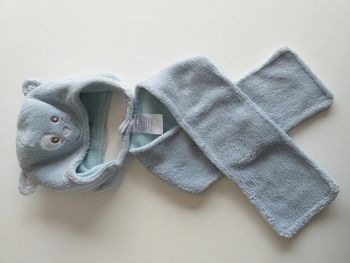 Ensemble bonnet et écharpe 12/18 mois