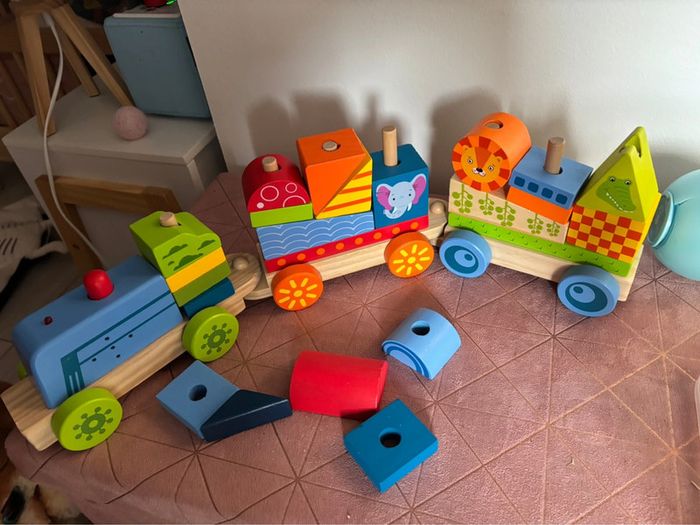 Train en bois - photo numéro 2