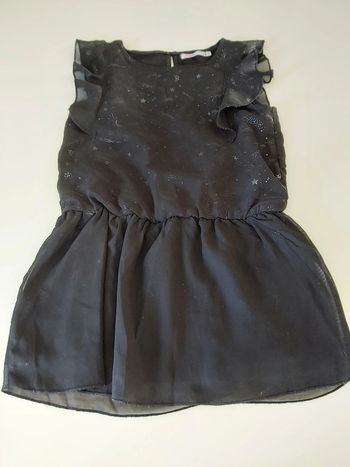 Robe noire sans manches 4 ans