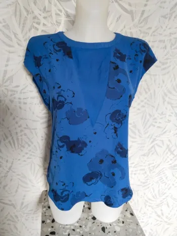 Haut ou blouse femme taille 36 S marque Majestic