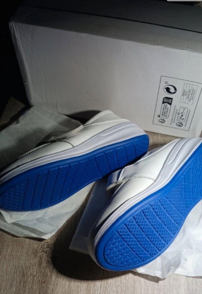 Chaussures de sécurité neuf 33 - photo numéro 2