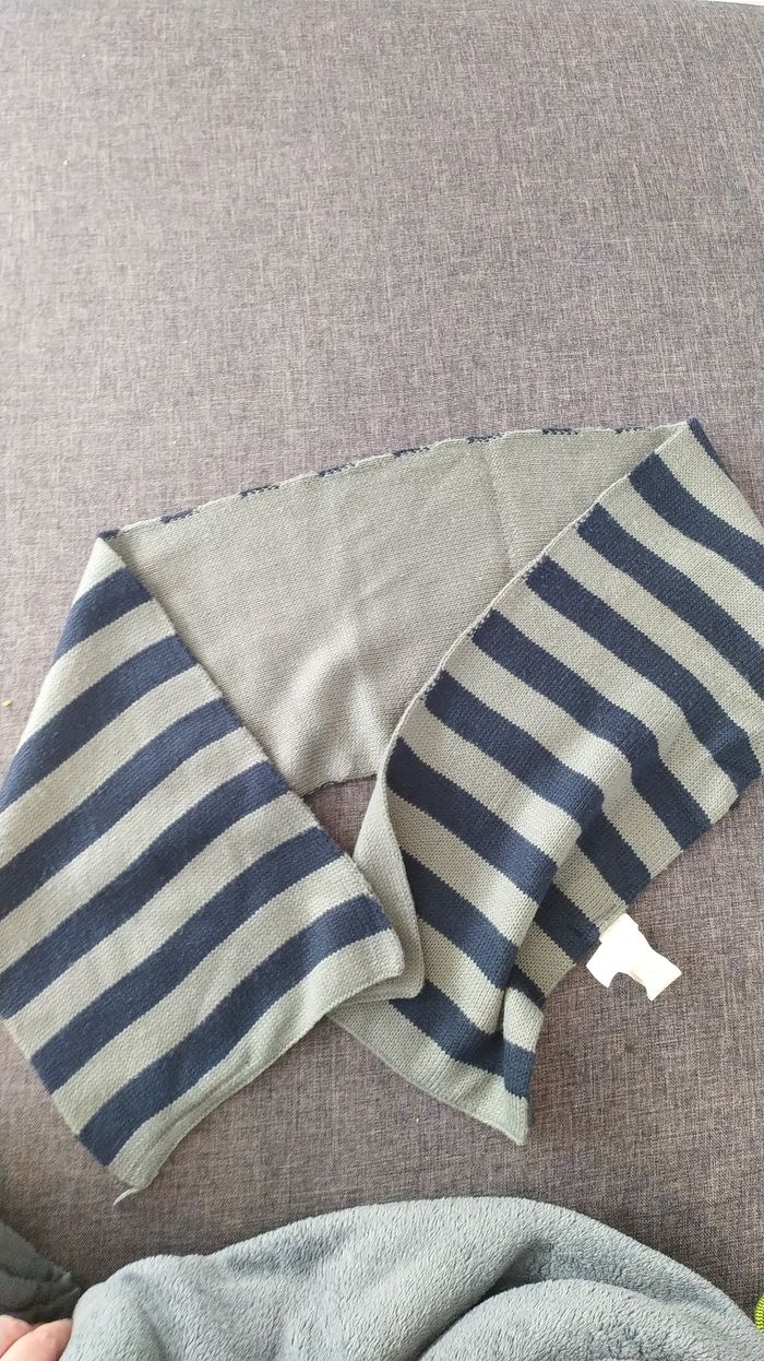 Écharpe TCF rayé marine et grise