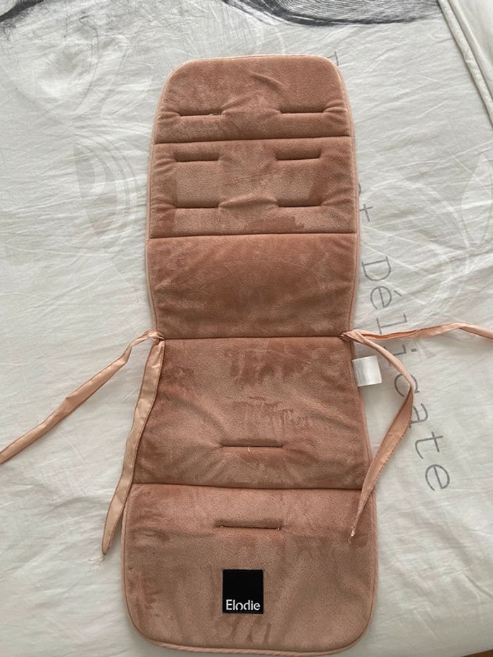 Assise de Poussette Elodie Details