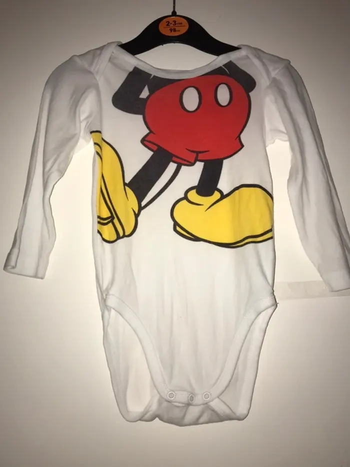 Body mickey disney 23 mois très bon état