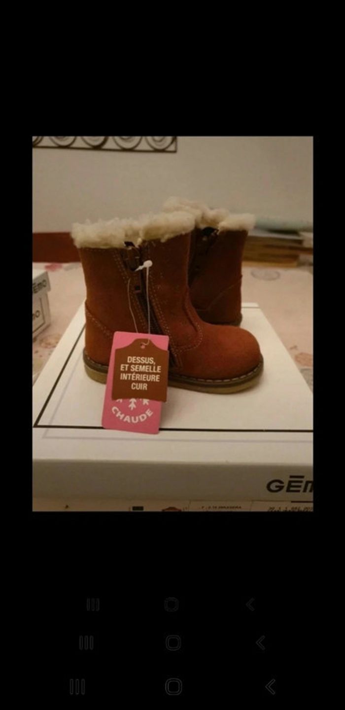 Bottes neuves chaudes cuir taille 20