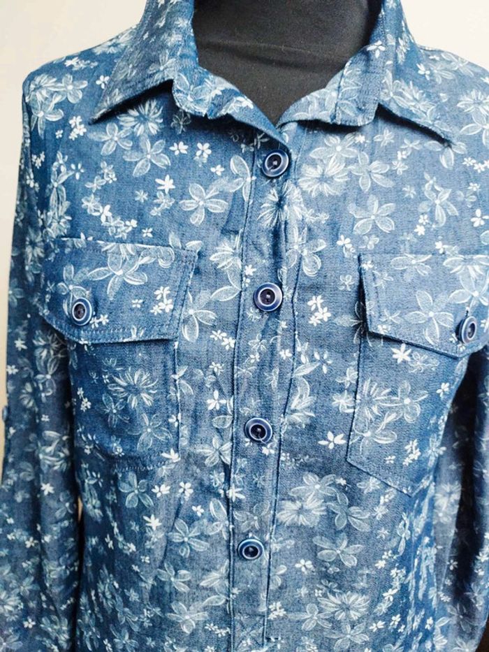 Jolie robe chemise style jean motif fleuri - photo numéro 3