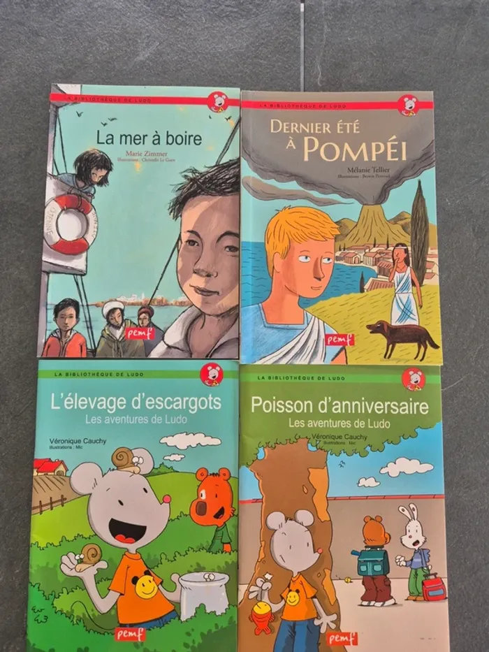Lot de 4 Livres Enfant de la collection " La Bibliothèque De Ludo"