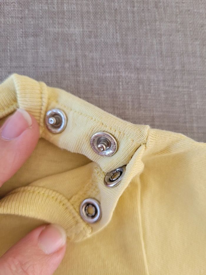 T-shirt, tape à l'œil, taille 23 mois - photo numéro 3