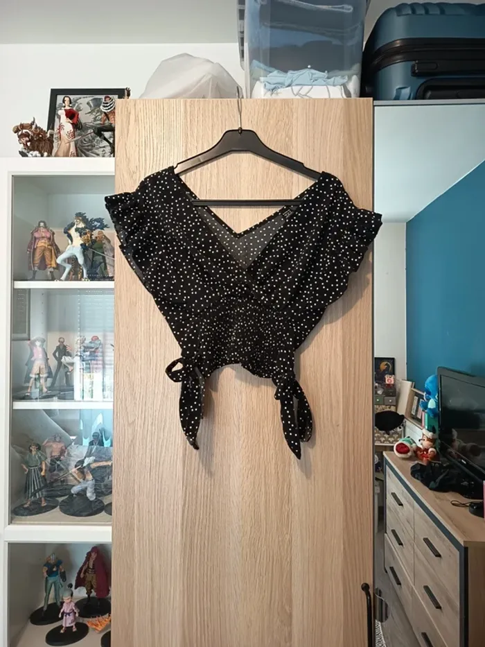 Top noir a poids blanc neuf shein - Taille S 36 - photo numéro 3