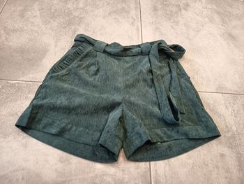 Short velours vert Emma et ella neuf taille 40