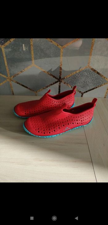 Chaussures de piscine Nabaiji taille 33/34