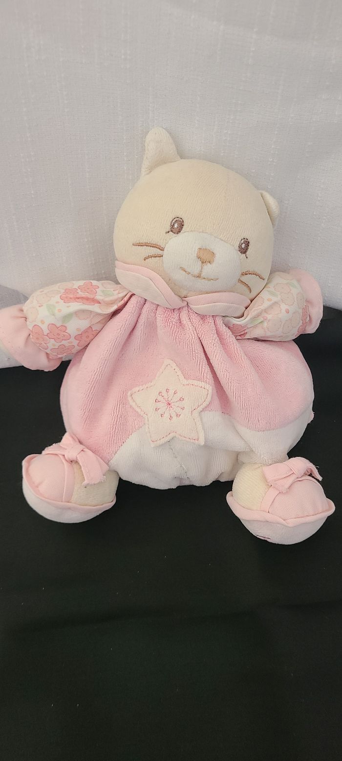 Doudou chat rose Etoile KALOO 16 cm Tissu fleurs Lilirose