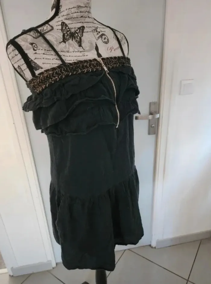 Superbe Robe noire à volants "See U Soon" - Taille M - photo numéro 4