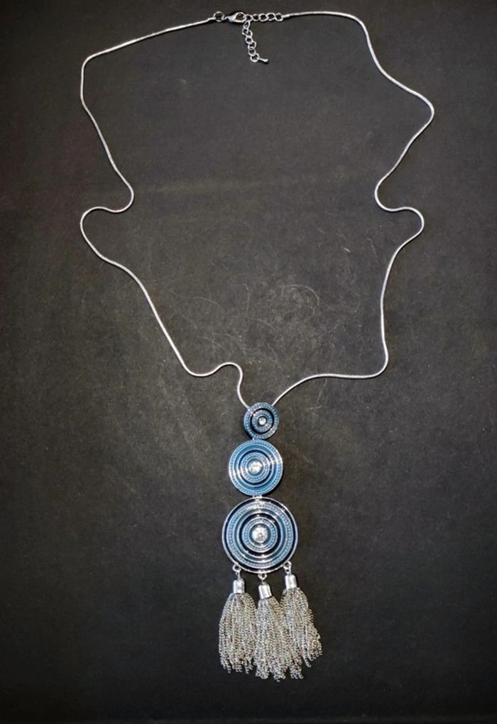 Sautoir argenté et bleu
