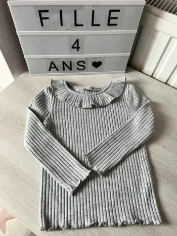 Joli pull mi saison gris clair 4 ans C&A