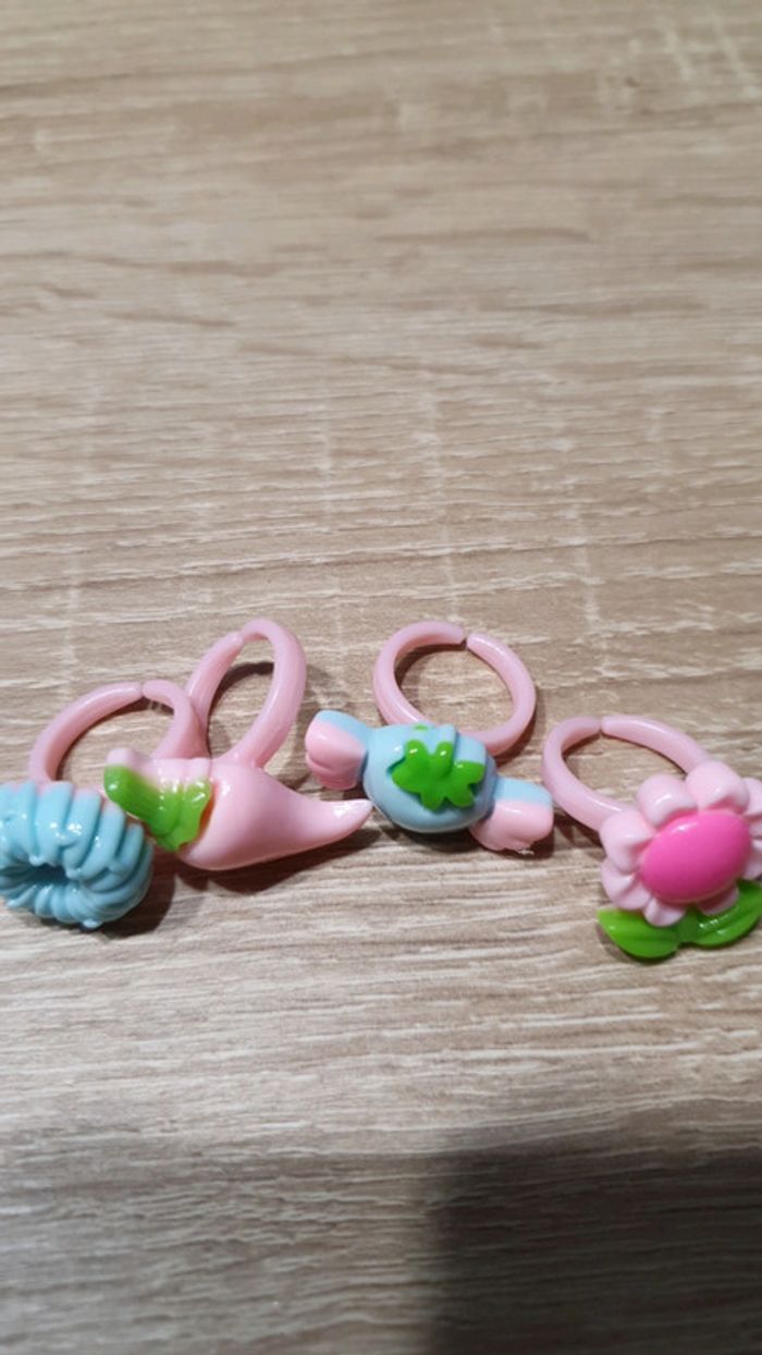 4 bagues - photo numéro 2