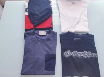 👕 Lot de 4 tee-shirts – taille S