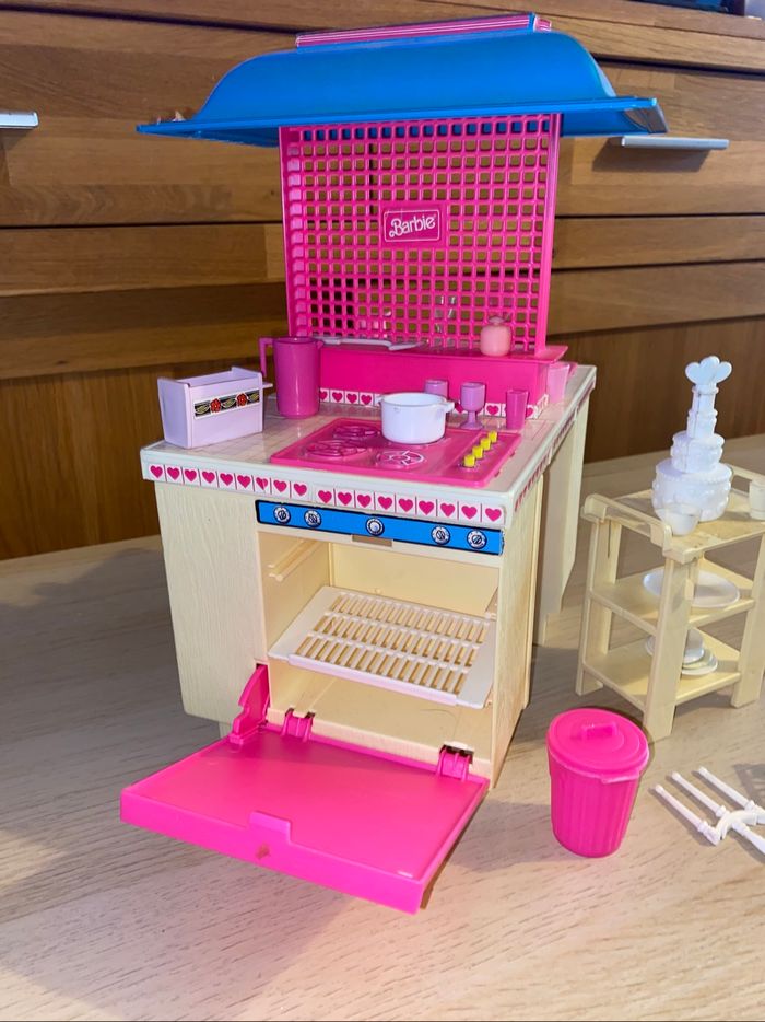Barbie Mattel poupee 1984 kitchen cuisine cuisinière dream rêve ensueno cucina - photo numéro 3