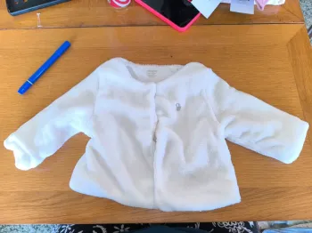 324693 gilet blanc épais fille 6 mois obaibi