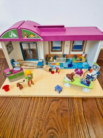 Playmobil clinique vétérinaire 70146