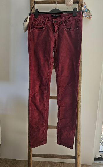 Pantalon slim marque Kaporal taille 38 M bordeaux