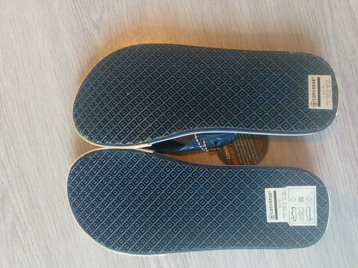 Tong Neuve Converse - photo numéro 2