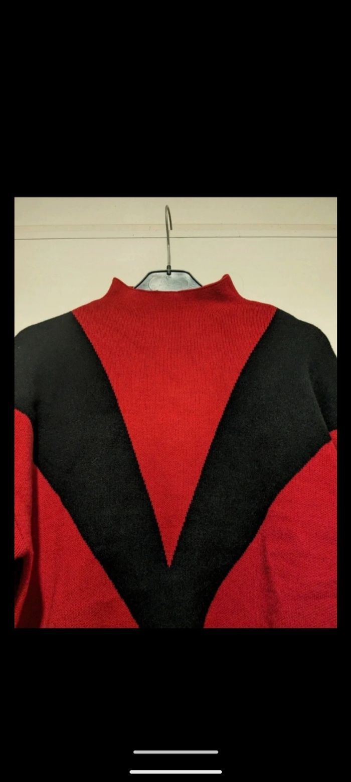 Beau pull hiver Bodyflirt rouge et noir. Taille 38 - photo numéro 2