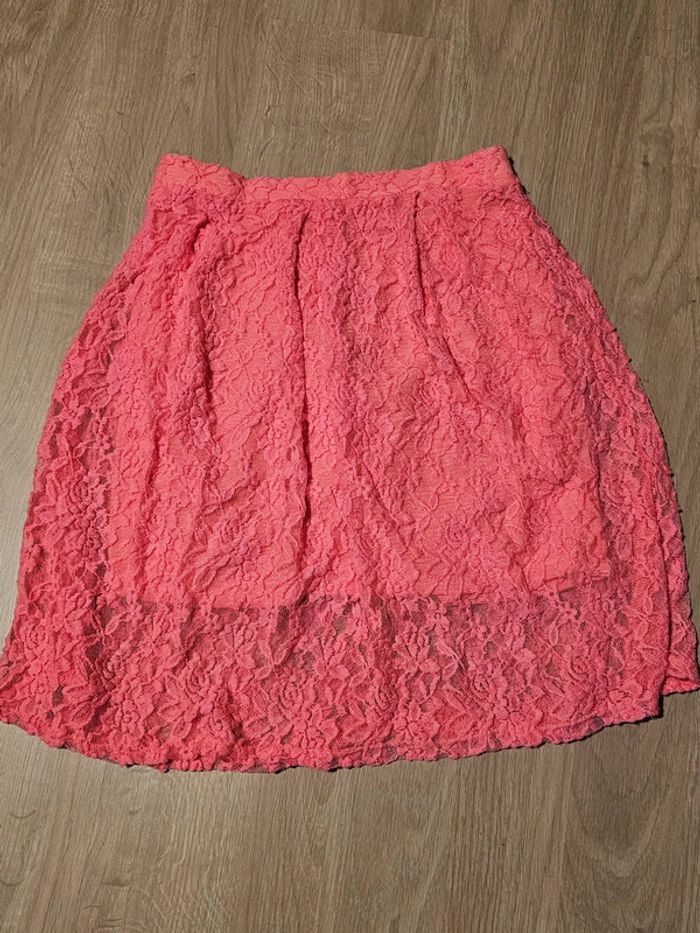 Jupe dentelle rose