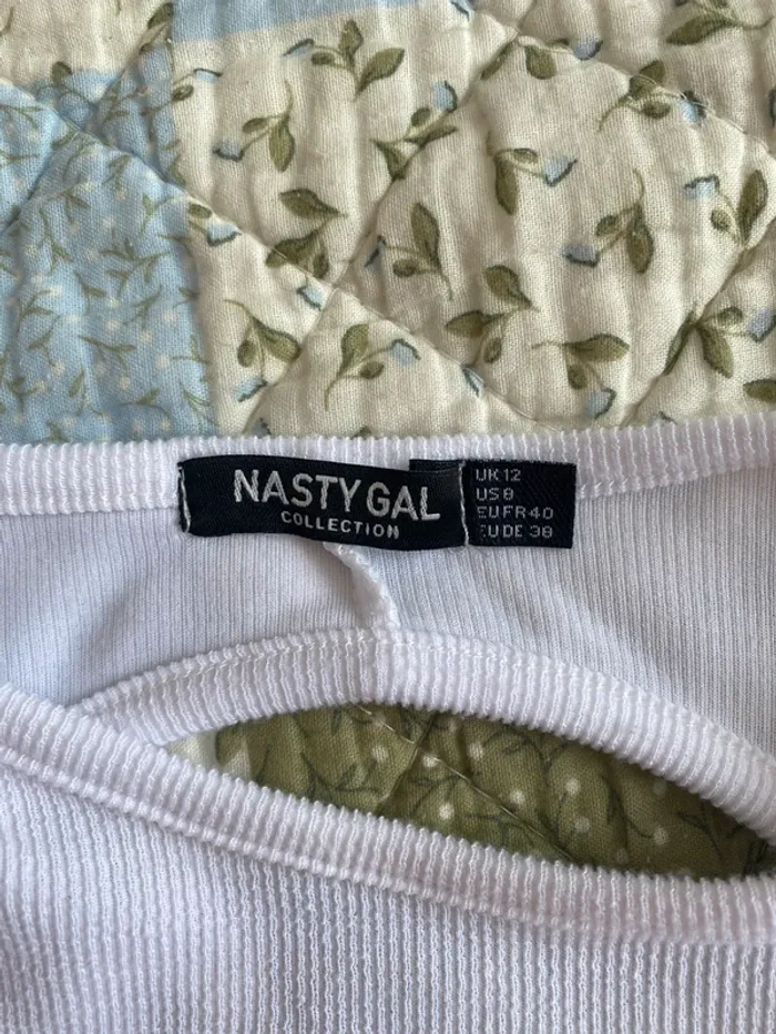 Crop top blanc dos nu Nastygal - photo numéro 5