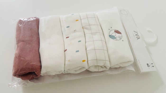 Lot de bodies - photo numéro 2