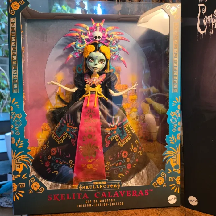 Skullector Monster High le jour des morts et Emily noce funèbre - photo numéro 2