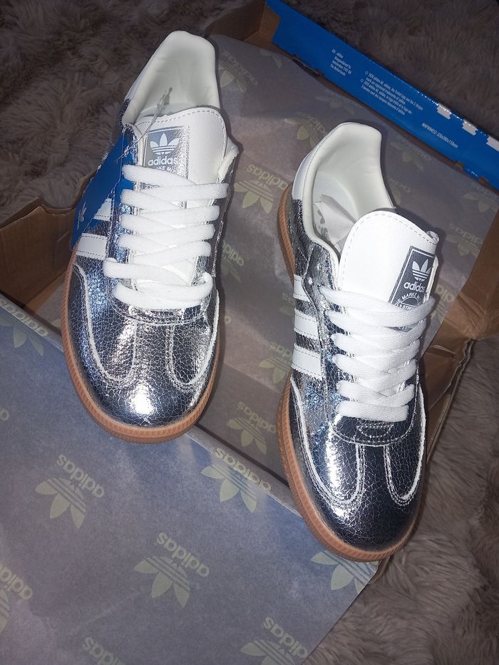 Baskets Adidas Samba Argentées pointure 38