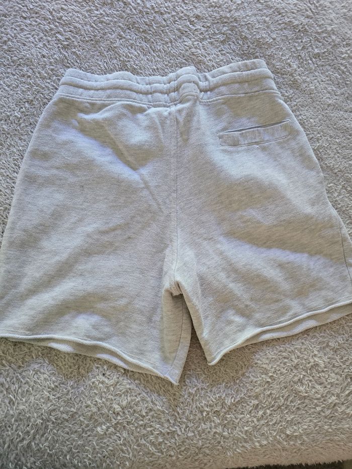 Short mixte 🍒pull and bear🍒taille S pour homme L maximum pour femme - photo numéro 2