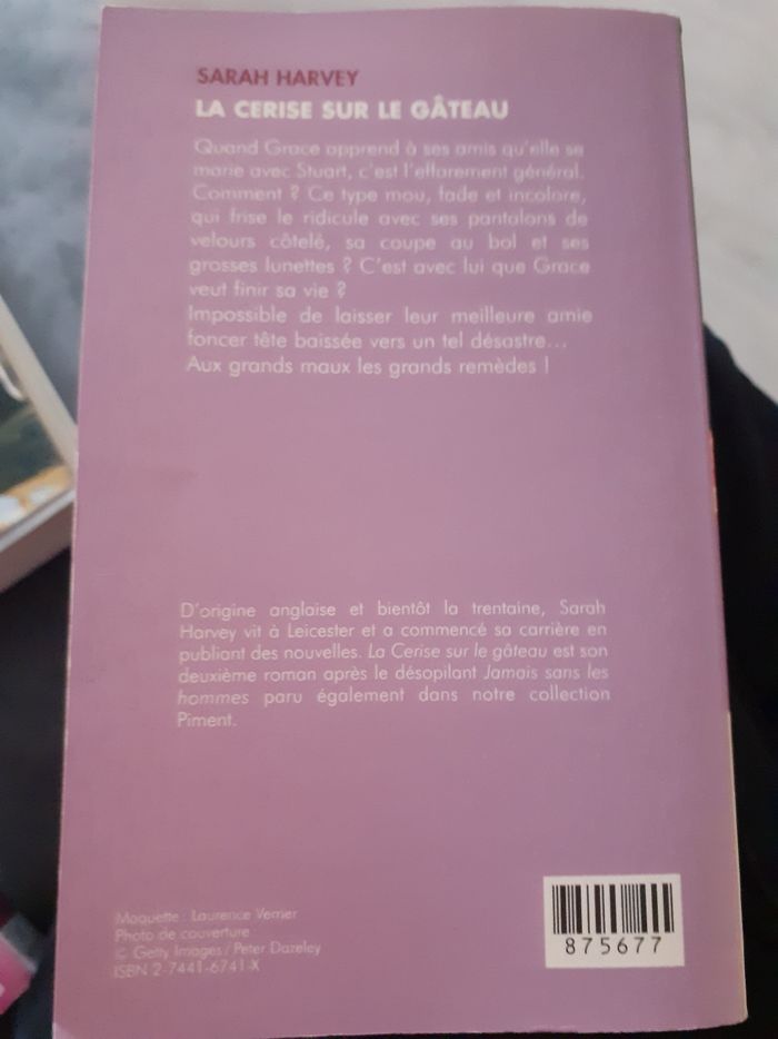 Roman la cerise sur le gâteau de sarah harvey - photo numéro 2